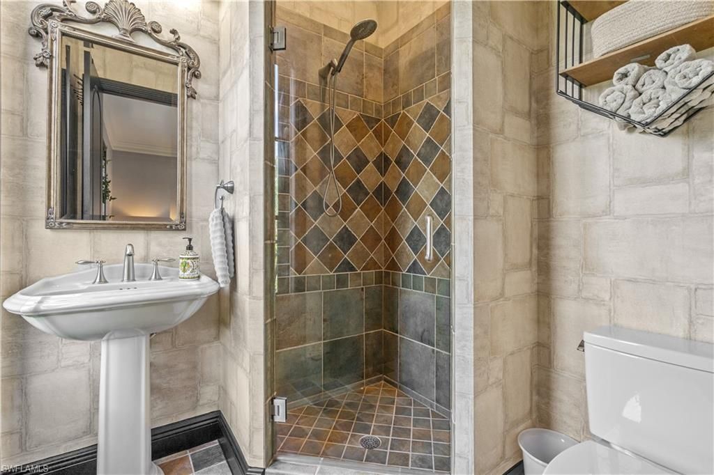 3914 W Riverside Dr, Fort Myers, FL 33901 Photo