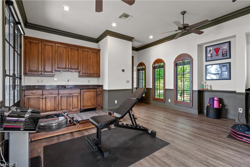 3914 W Riverside Dr, Fort Myers, FL 33901 Photo