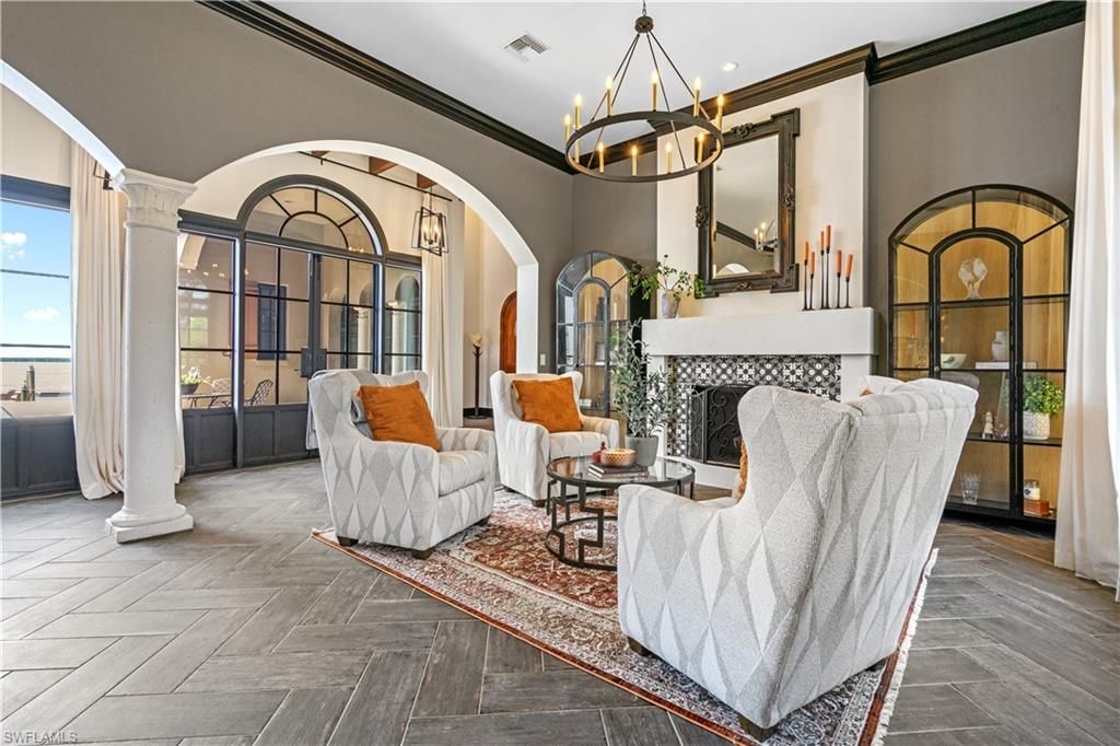 3914 W Riverside Dr, Fort Myers, FL 33901 Photo