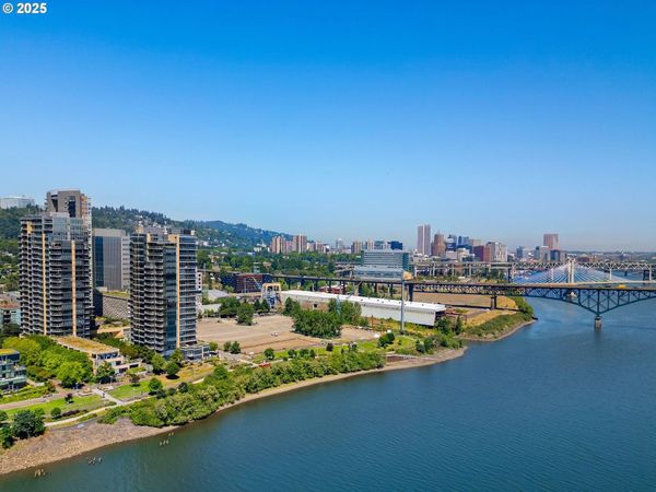 3570 S RIVER PKWY, Unit 805, Portland, OR 97239