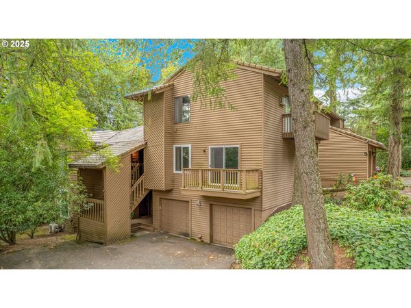 218 CERVANTES, Unit B, Lake Oswego, OR 97035