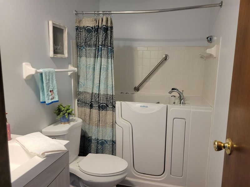 6279 Braiden Court, Columbus, OH 43213 Photo 14