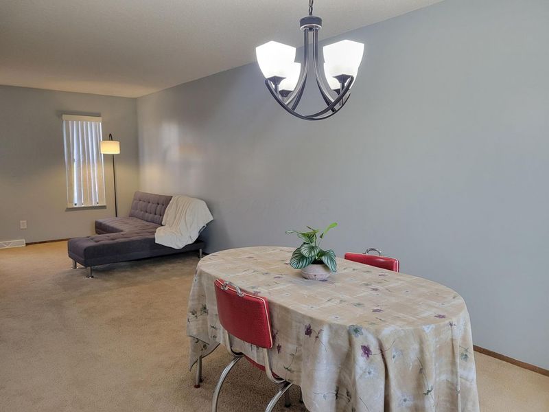 6279 Braiden Court, Columbus, OH 43213 Photo 8