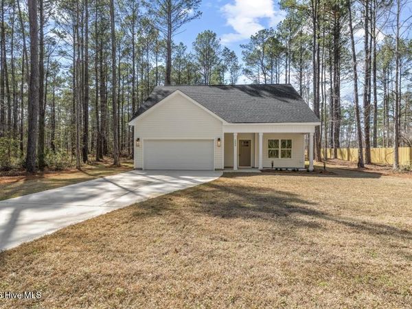 2080 Page Road, Burgaw, NC 28425