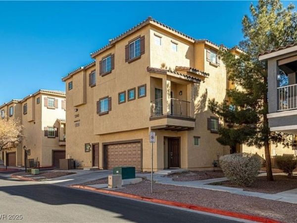5940 Palmilla Street, Unit 9, North Las Vegas, NV 89031