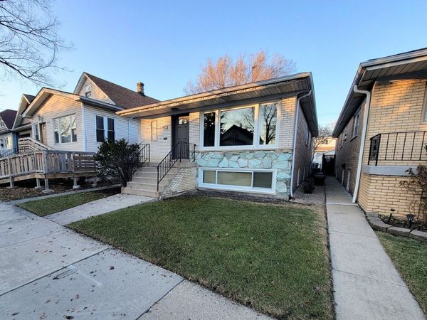 6308 W Cornelia Avenue, Chicago, IL 60634