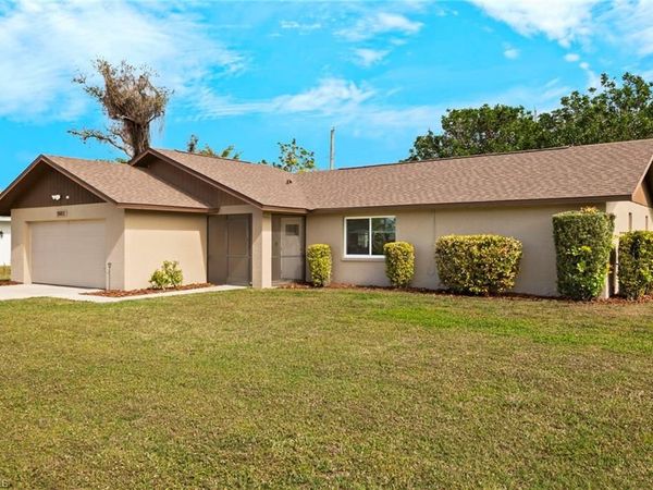 20821 Coconut DR, ESTERO, FL 33928
