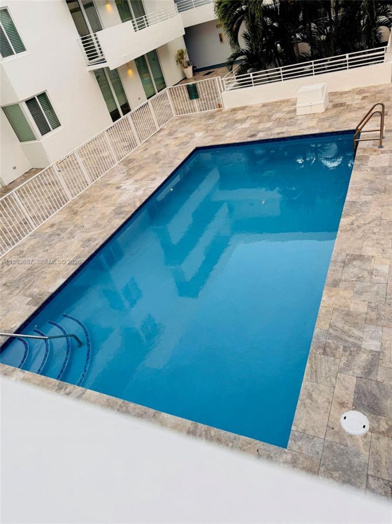 7800 Collins Ave, Unit 203, Miami Beach, FL 33141 Photo