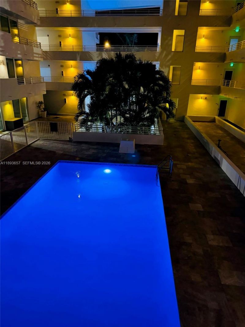 7800 Collins Ave, Unit 203, Miami Beach, FL 33141 Photo