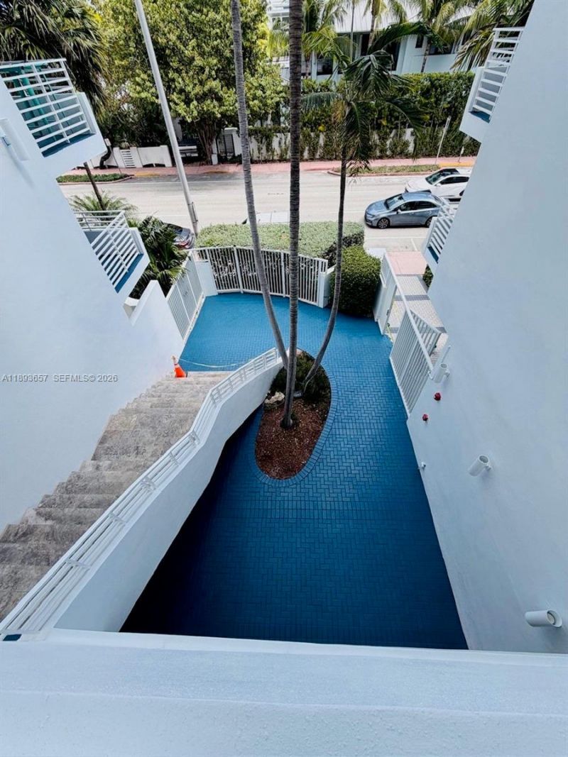 7800 Collins Ave, Unit 203, Miami Beach, FL 33141 Photo