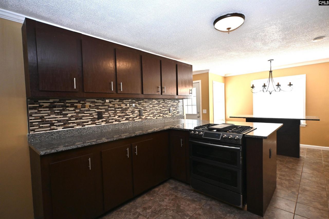 525 Smiths Market Road Photo 12