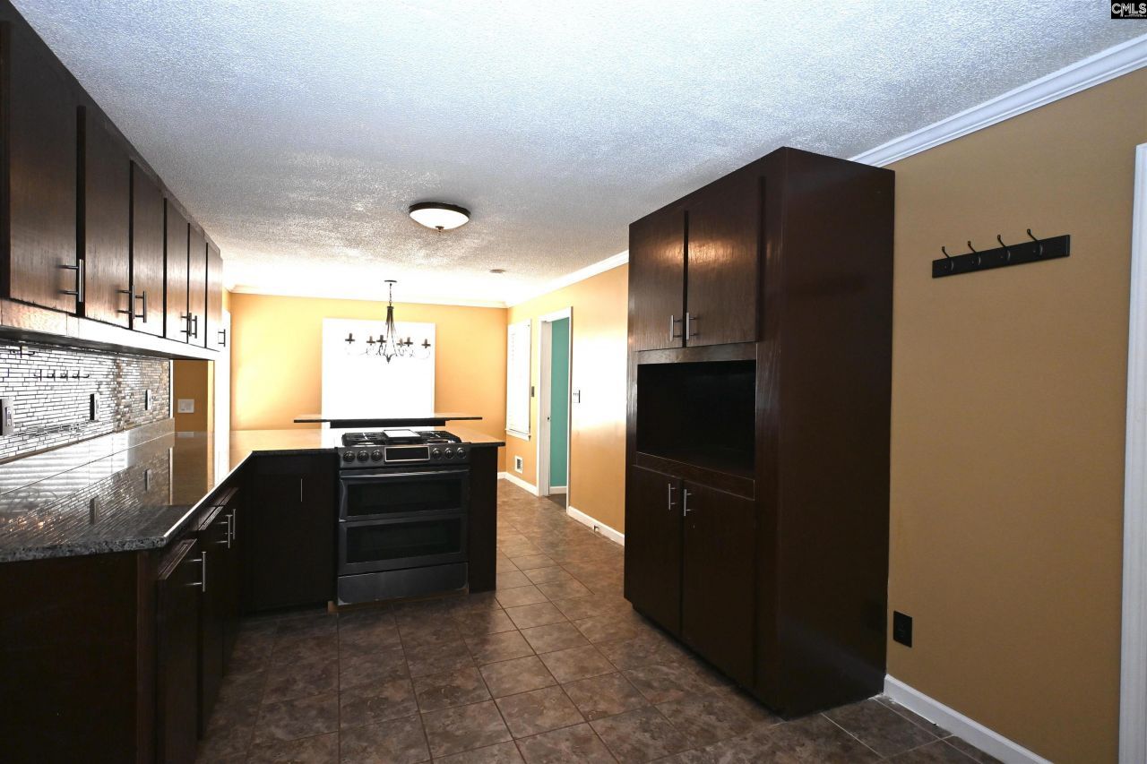 525 Smiths Market Road Photo 16