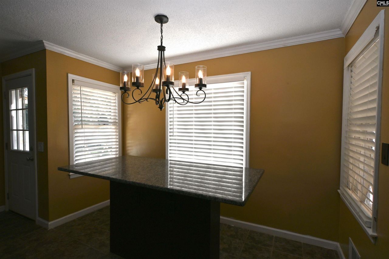 525 Smiths Market Road Photo 19