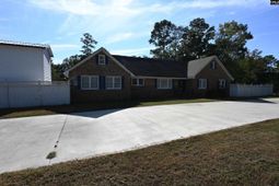 525 Smiths Market Road photo 4