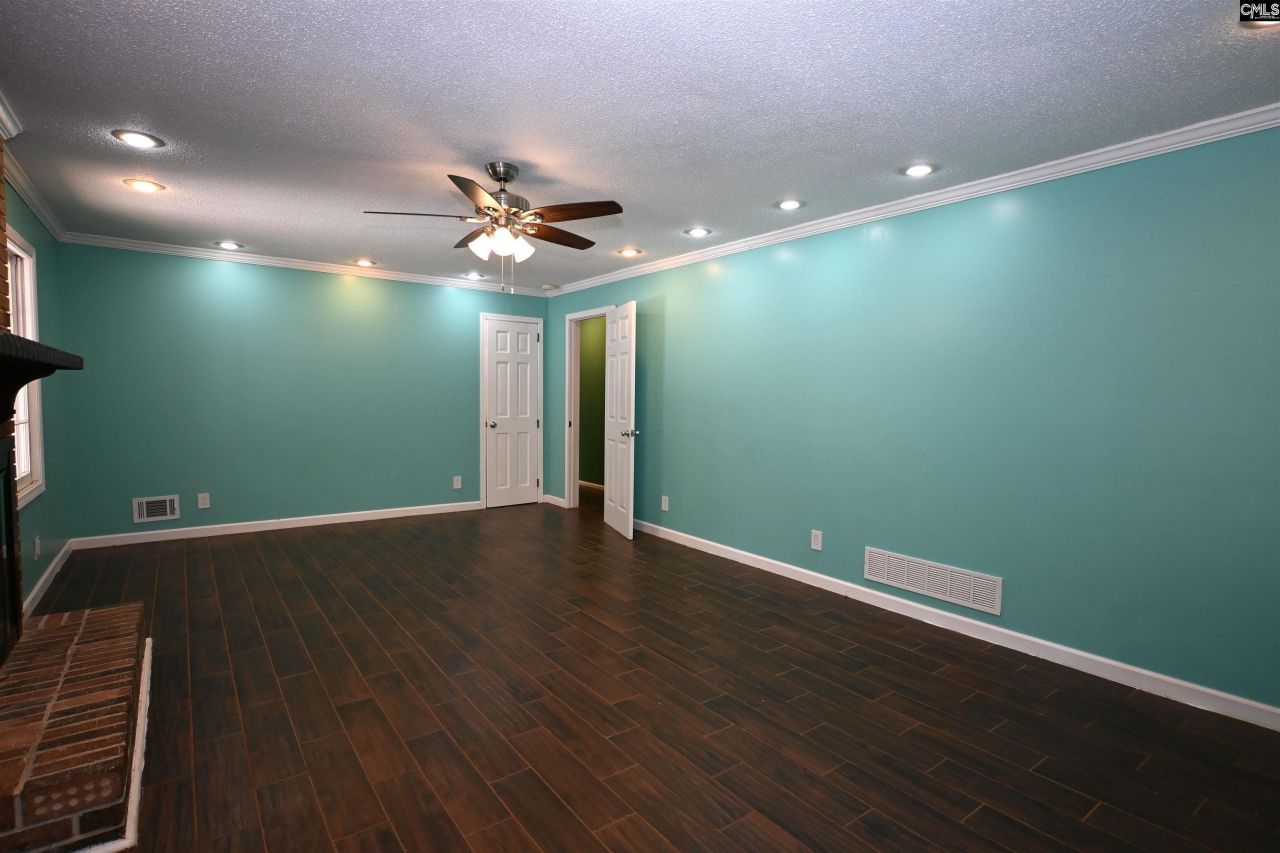 525 Smiths Market Road Photo 21