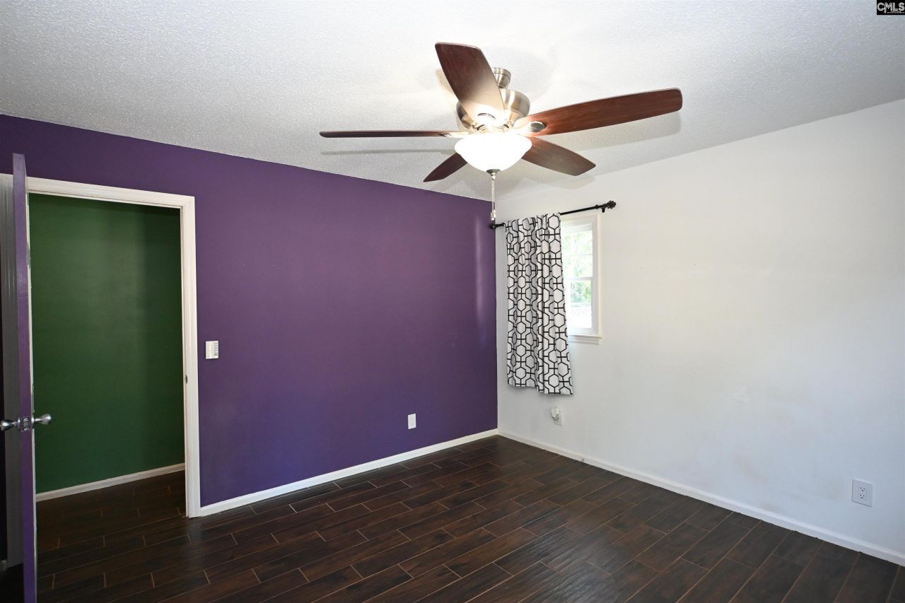 525 Smiths Market Road Photo 32