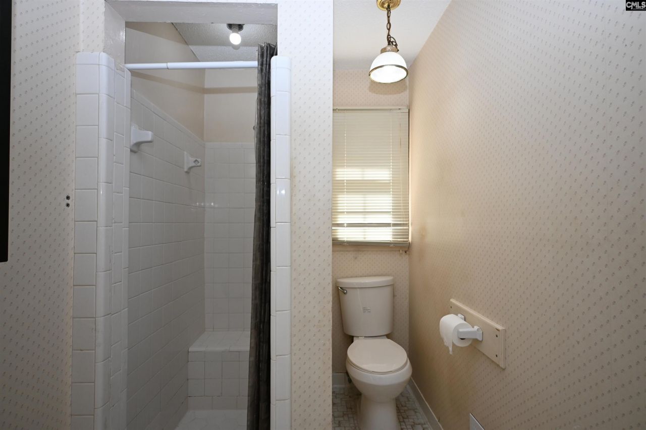 525 Smiths Market Road Photo 35