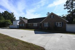 525 Smiths Market Road photo 4