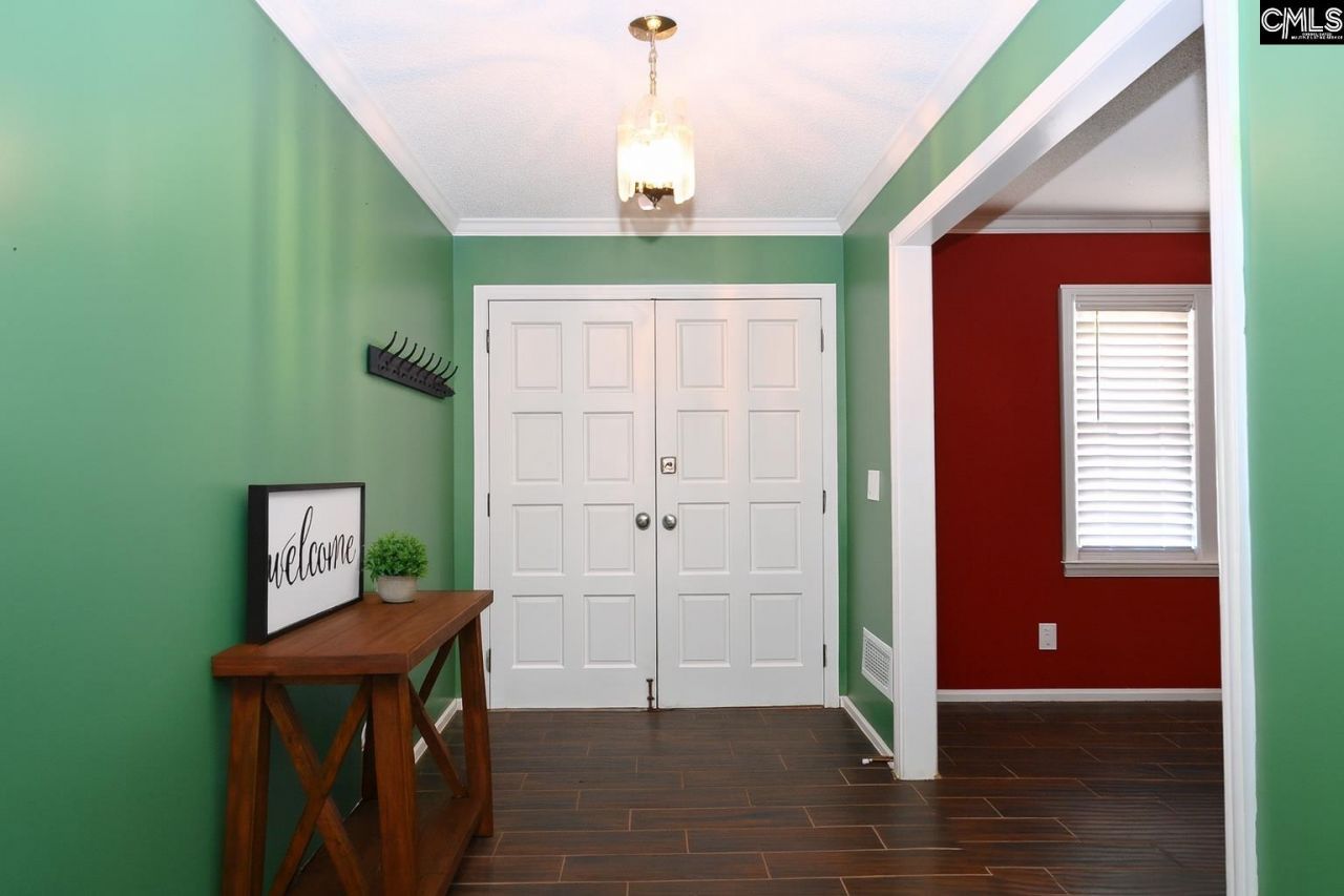 525 Smiths Market Road Photo 6