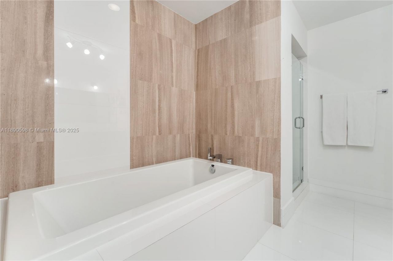 3301 NE 1st Ave, Unit PH7, Miami, FL 33137 Photo