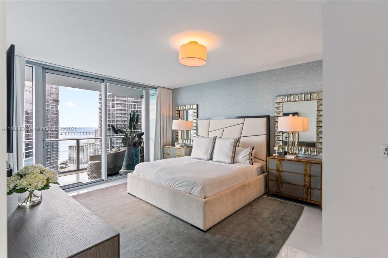 200 Biscayne Boulevard Way, Unit 3608, Miami, FL 33131 Photo