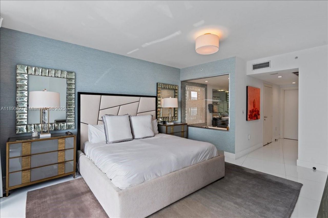 200 Biscayne Boulevard Way, Unit 3608, Miami, FL 33131 Photo