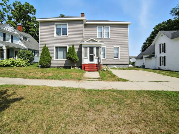 332 W Upton Avenue, Reed City, MI 49677