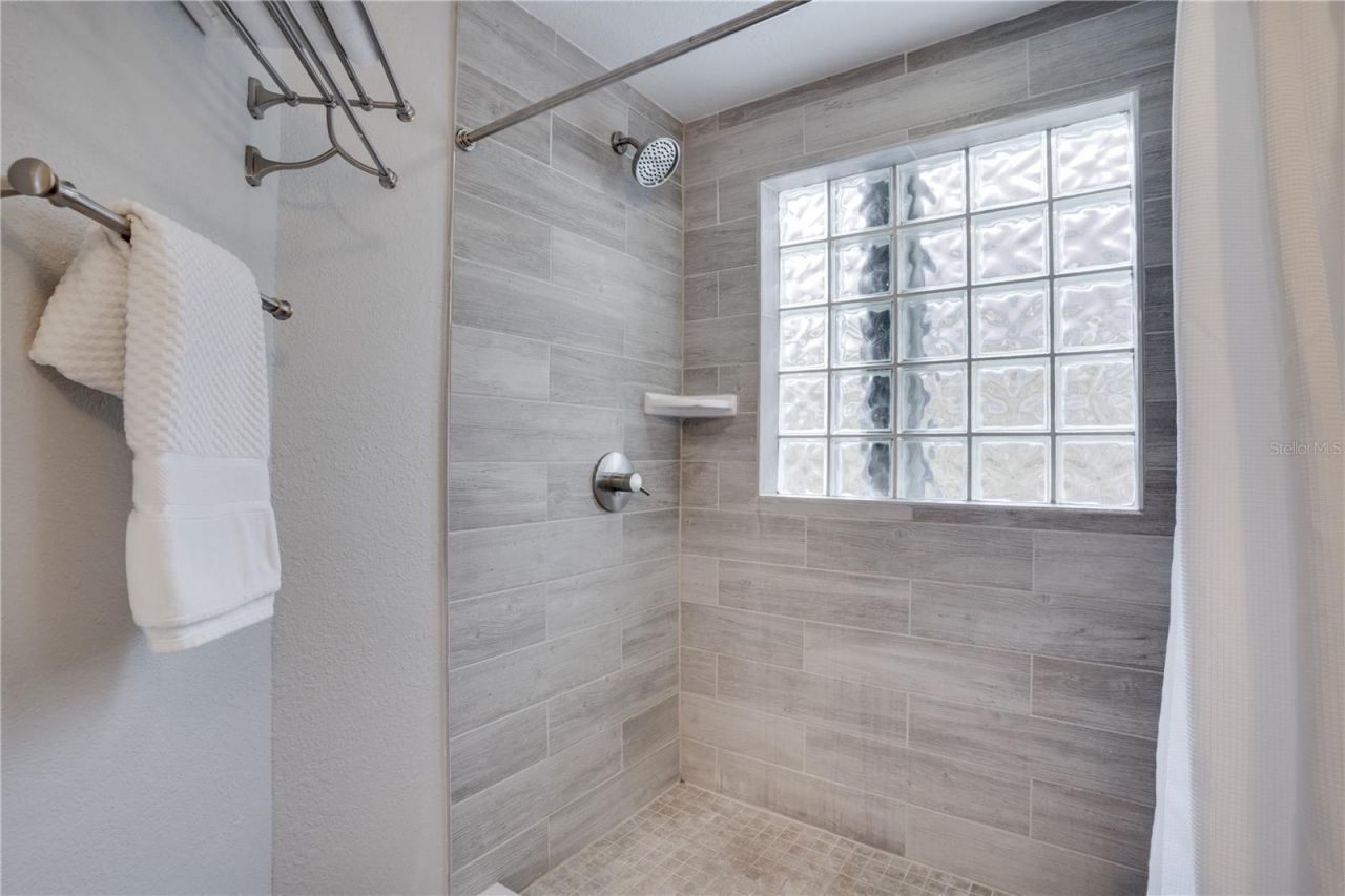 7991 24th Avenue N, Saint Petersburg, FL 33710 Photo