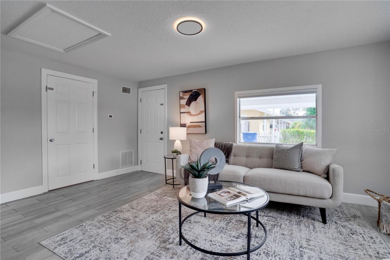 7991 24th Avenue N, Saint Petersburg, FL 33710 Photo