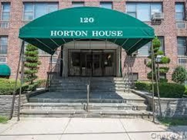120 Horton Highway, Unit Apt. A13, Mineola, NY 11501