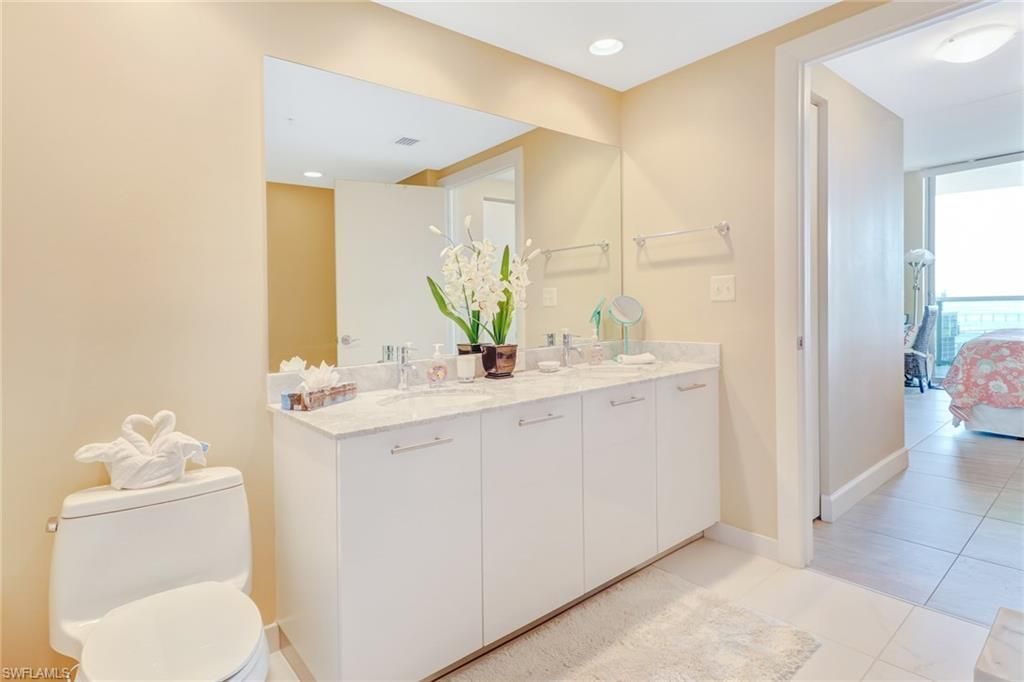 3000 Oasis Grand Blvd, Unit 3006, Fort Myers, FL 33916 Photo