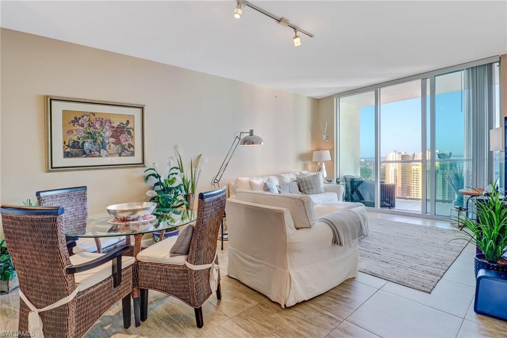 3000 Oasis Grand Blvd, Unit 3006, Fort Myers, FL 33916 Photo