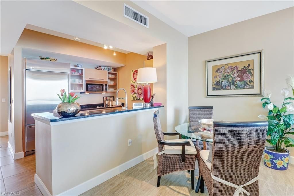 3000 Oasis Grand Blvd, Unit 3006, Fort Myers, FL 33916 Photo