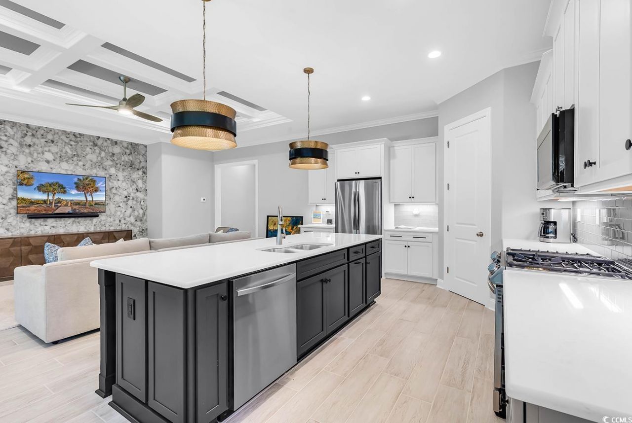 8346 Cape Dutch Loop Photo 8