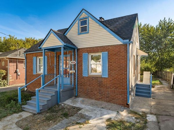 3056 Medina Avenue , Columbus, OH 43224