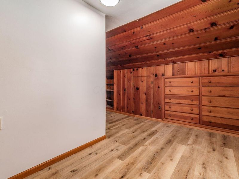 3056 Medina Avenue , Columbus, OH 43224 Photo 16