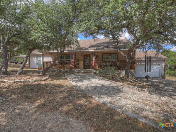 911 Heritage Hill, Canyon Lake, TX 78133