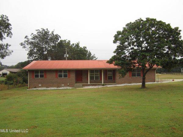 1558 Hwy 30 East, New Albany, MS 38652