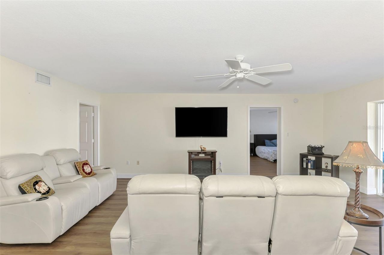 130 Breakers Court, Unit 221, Punta Gorda, FL 33950 Photo