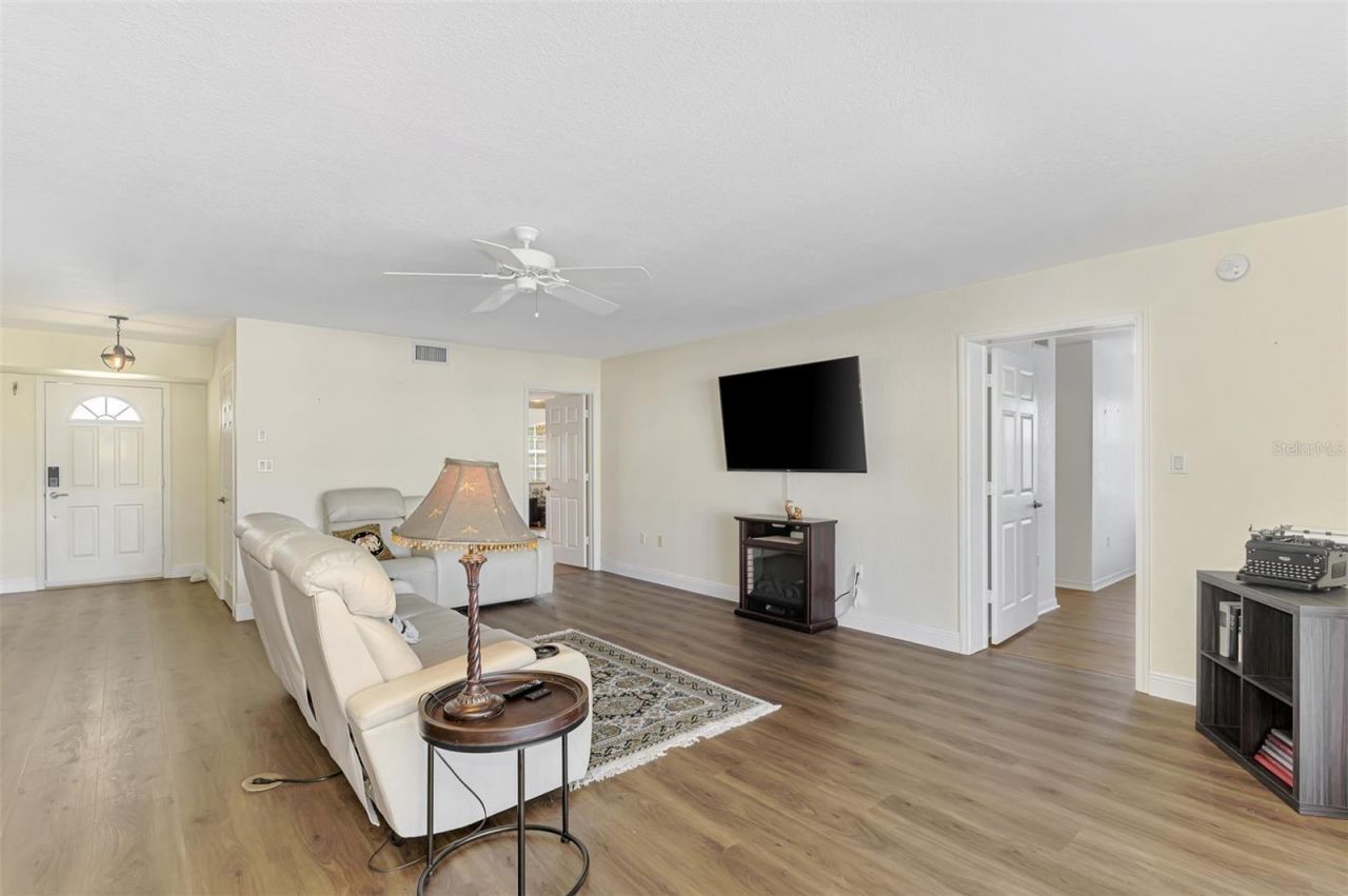 130 Breakers Court, Unit 221, Punta Gorda, FL 33950 Photo