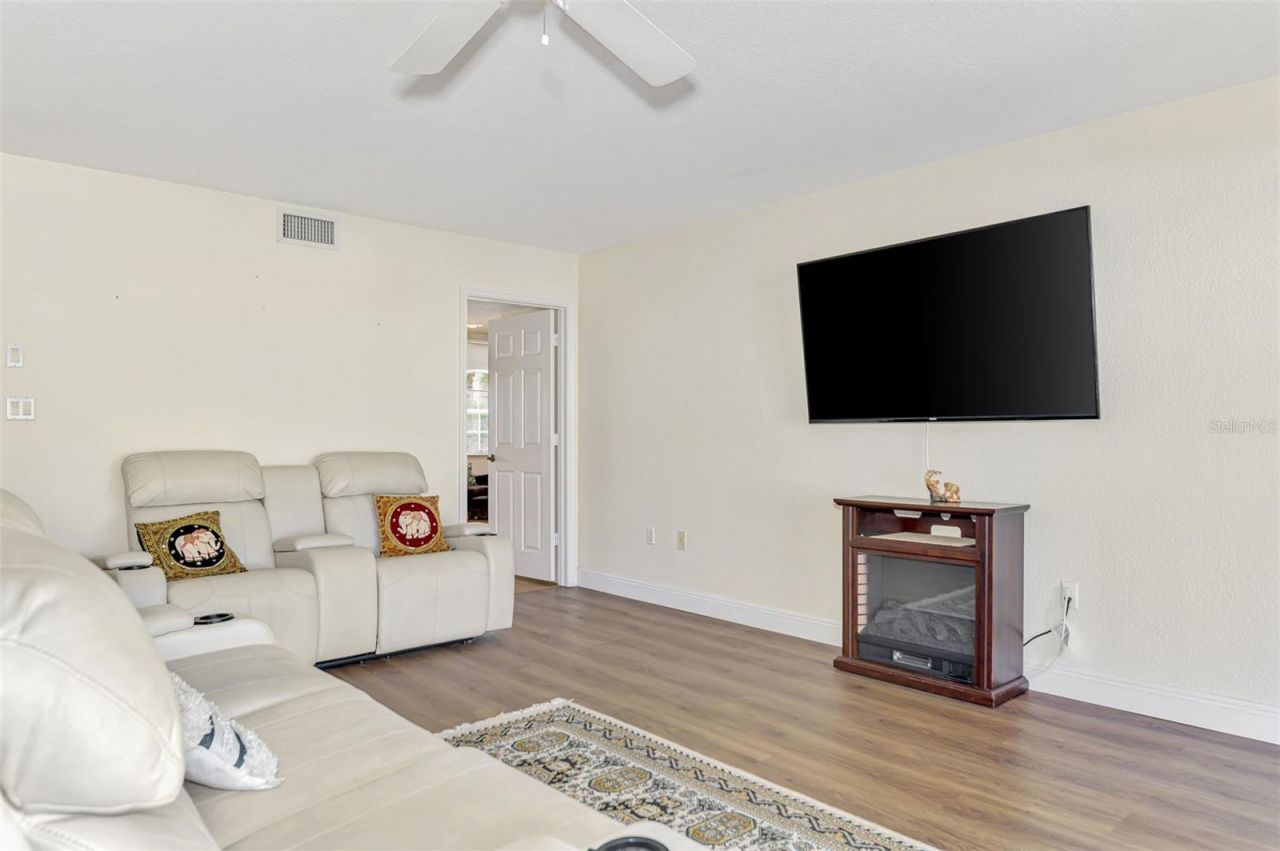 130 Breakers Court, Unit 221, Punta Gorda, FL 33950 Photo