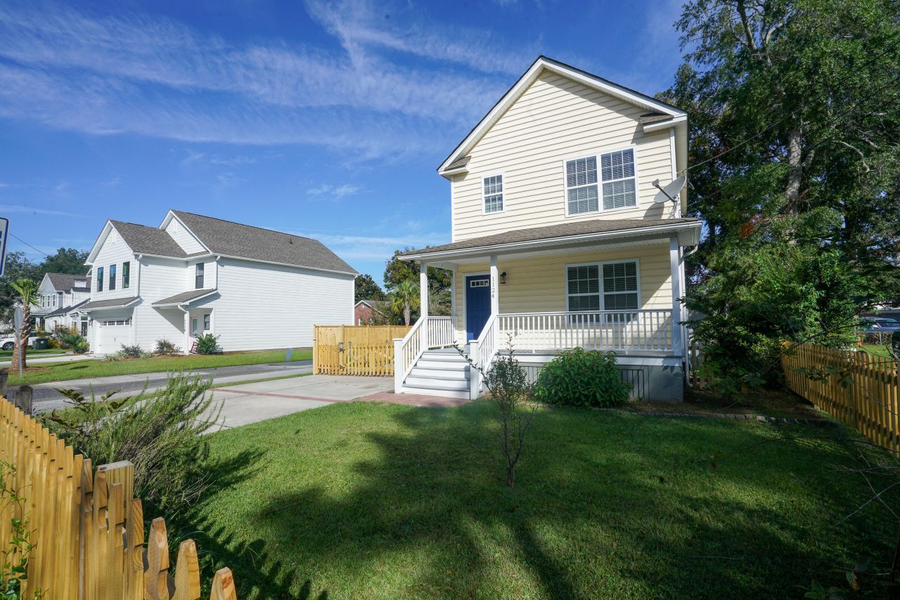 1124 5th Avenue Photo 2