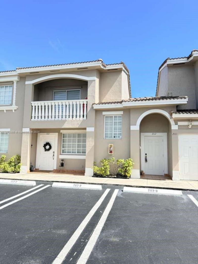 7221 NW 174th Ter, Unit 202, Hialeah, FL 33015 Main Photo