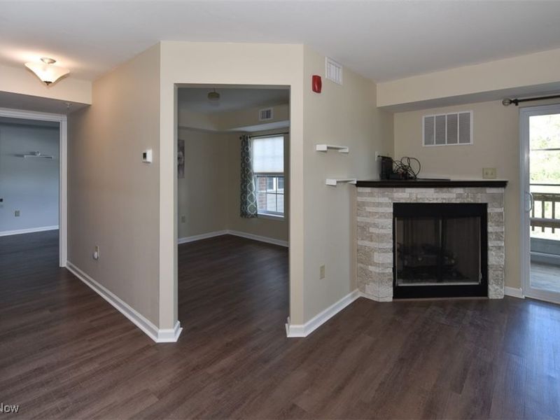 23002 Chandlers Lane, Unit 221, Olmsted Falls, OH 44138 Photo 12