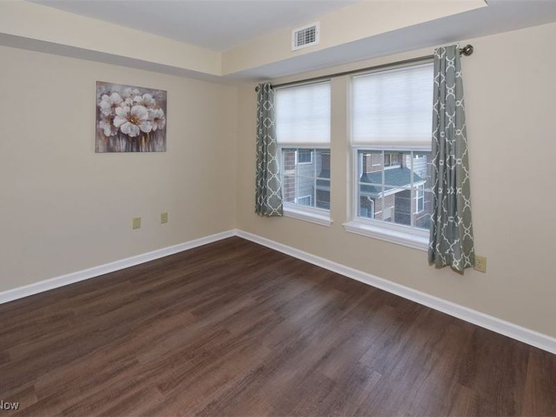 23002 Chandlers Lane, Unit 221, Olmsted Falls, OH 44138 Photo 13