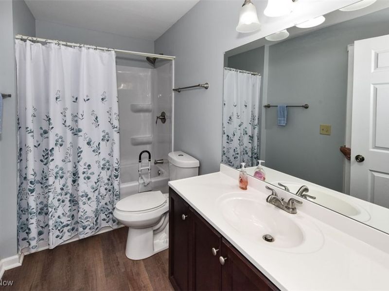 23002 Chandlers Lane, Unit 221, Olmsted Falls, OH 44138 Photo 18