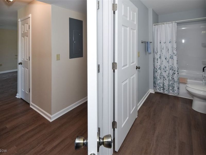 23002 Chandlers Lane, Unit 221, Olmsted Falls, OH 44138 Photo 21