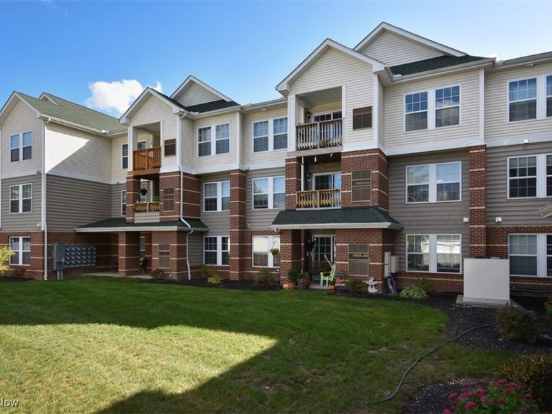 23002 Chandlers Lane, Unit 221, Olmsted Falls, OH 44138 Photo 30