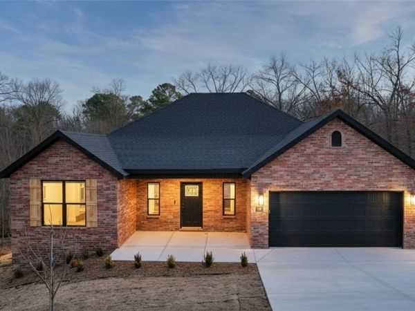16 Burwell Drive, Bella Vista, AR 72714