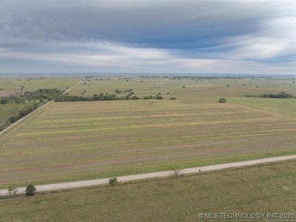 County Road 4 , So Coffeyville, OK 74072